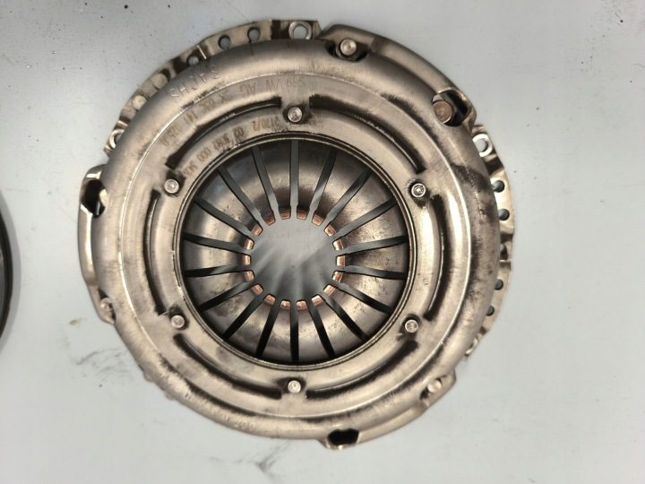 СЦЕПЛЕНИЕ TARCZAS+DOCISK SEAT IBIZA IV 6J 1.4 бензин 85 л.с. 03C141031 03C141025D, фото 2