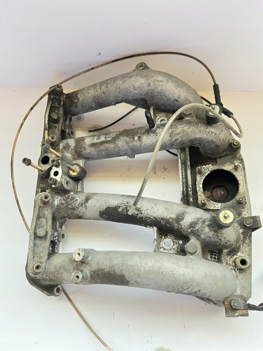 Впускной коллектор форсунки Mercedes W124 190 W201 M102 1,8 2,0 2,3 1021413501, фото 2