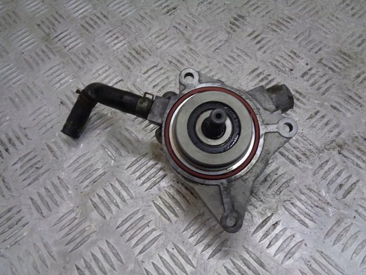 Вакуумный насос Nissan Navara D40 Pathfinder R51 2.5 DCI 2005- 14650EB30A, фото 3