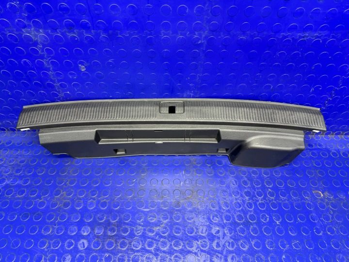 ЗАЩИТА ОБШИВКА РЕМНЯ ПОРОГА БАГАЖНИКА AUDI Q7 4M 4M0864483C OEM, фото 2