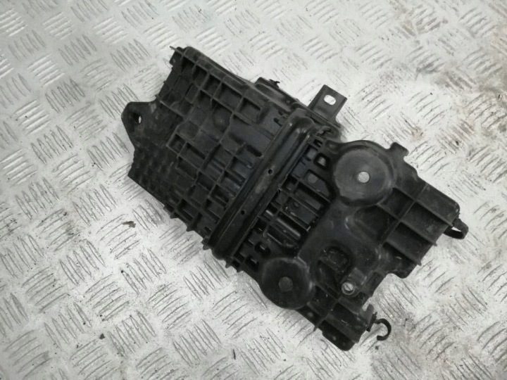 Suzuki Swift MK8 основание кожух аккумулятора, фото 2