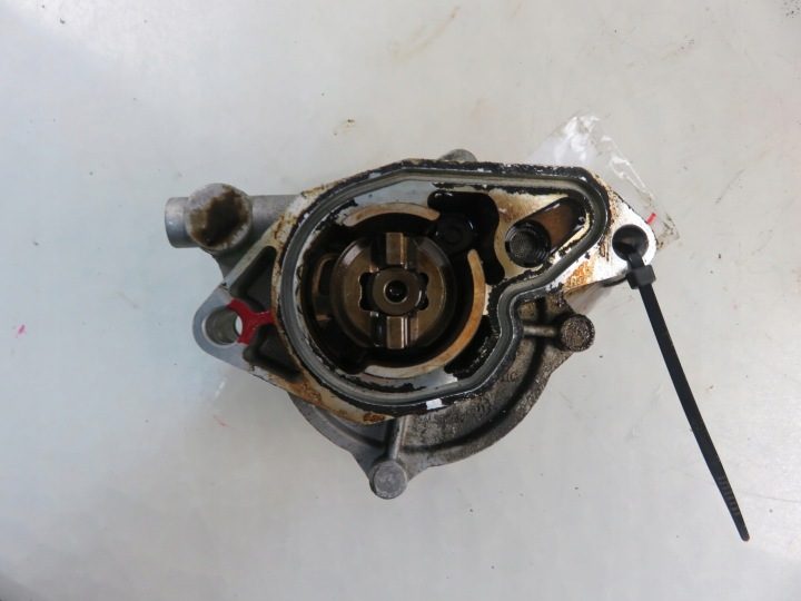 Насос вакуумный Opel Insignia A 2.0 турбо 12632504 70309702007, фото 5