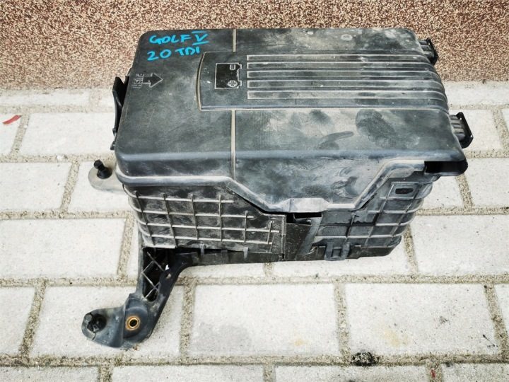 Volkswagen Polo VI 2G0 площадка аккумулятора, фото 1