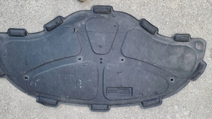 Шумоизоляция капота AUDI A6 (4G2, C7, 4GC) 4G0863825 3.0L дизель 180 кВт 2012, фото 2
