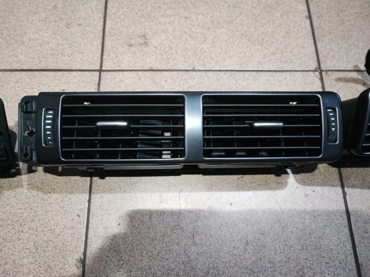 РЕШЕТКА ОБДУВА ПЕРЕДНЯЯ AUDI A6 C5, фото 3