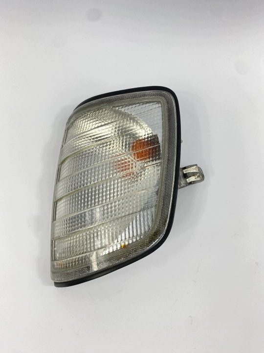 ПОВОРОТНИК ЛЕВЫЙ ПЕРЕДНИЙ MERCEDES W124 HELLA БЕЛЫЙ ПОВРЕЖД., фото 5