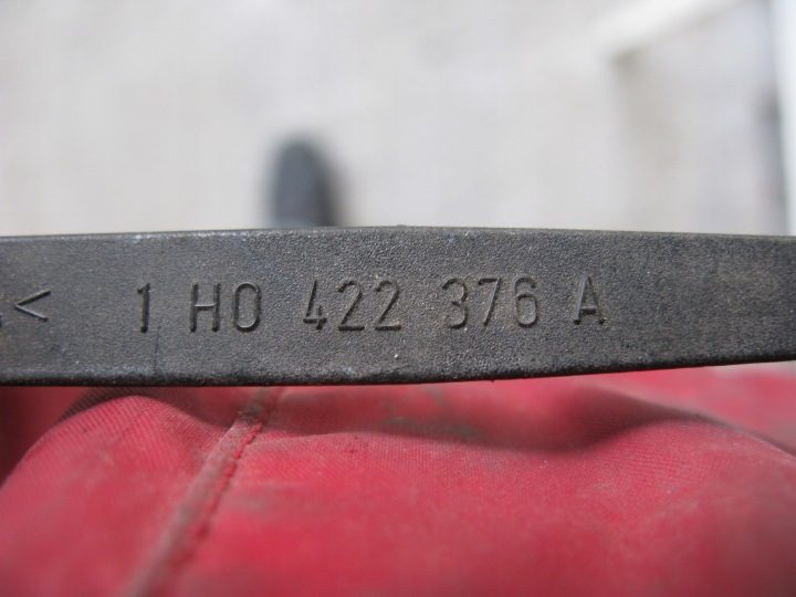 КРЫШКА БАЧКА ГИДРОУСИЛИТЕЛЯ GOLF III VENTO, фото 3