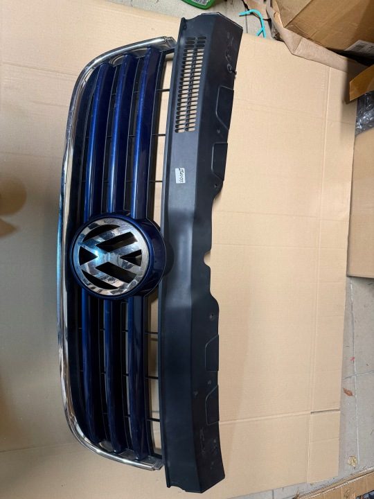 VW T5 Multivan carevelle решетка радиатора оригинал, фото 1
