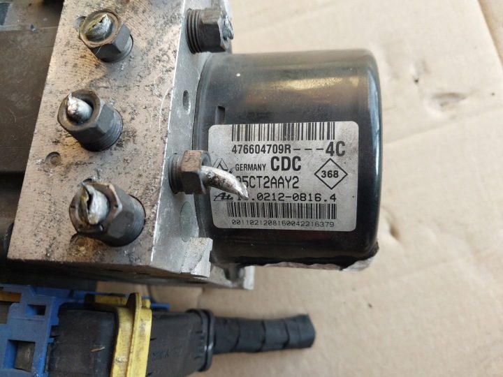 Насос ABS Renault Megane III 476604709R, фото 2