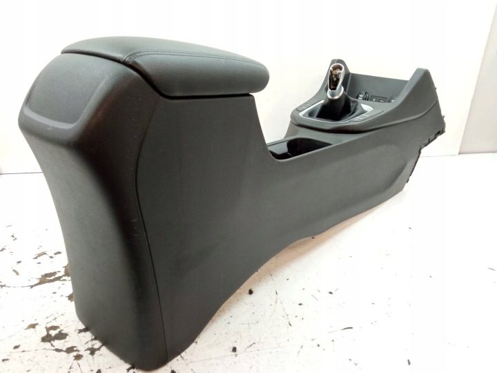 Центральный тоннель подлокотник кожа AUX USB 84610G4010 Hyundai i30 III, фото 2