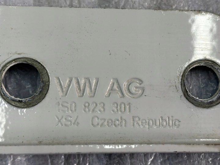 ПЕТЛЯ КАПОТА ДВИГАТЕЛЯ VOLKSWAGEN UP 1.0MPI 1S0823301, фото 4