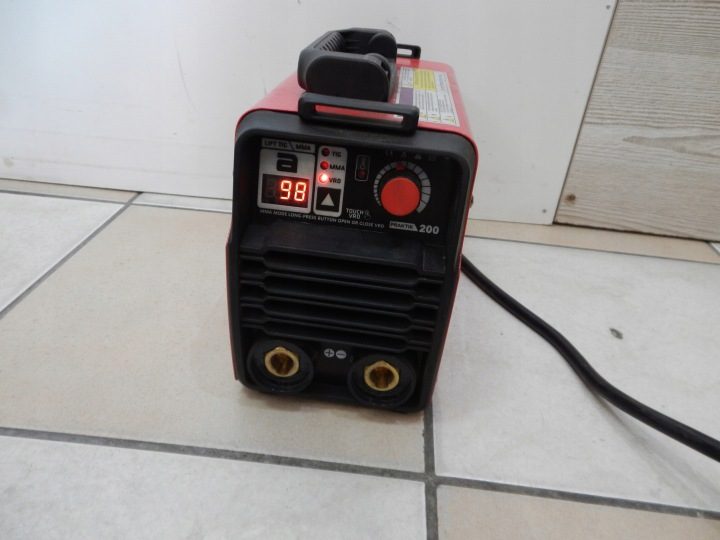 Сварочный инвертор MMA elektrodowa Идеальный Praktik 200 LED TIG DC Синергетика, фото 3