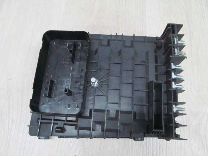 Блок предохранителей 1K0937125A VW Audi Skoda Seat, фото 9