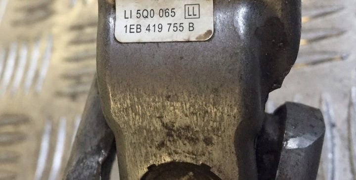 КРЕСТОВИНА КОЛОНКИ РУЛЕВАЯ ТЯГА CUPRA BORN 1EB419755B ОРИГИНАЛ, фото 5