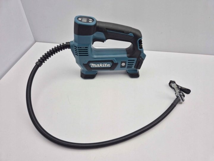 Minikompresor аккумуляторный Makita 12V MP100DZ, фото 2