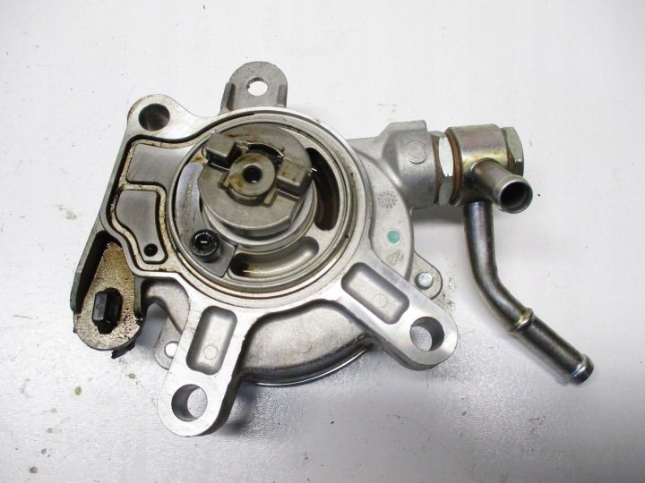 Mazda OE PE0718G00A насос вакуумный, фото 2