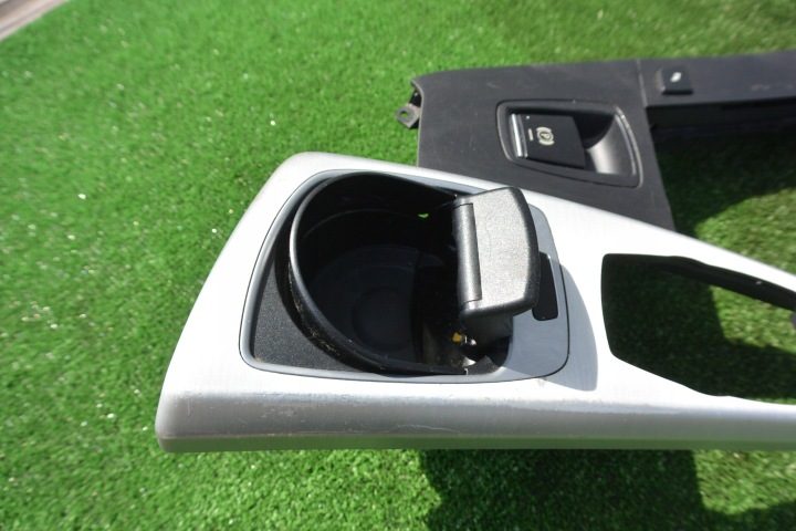 BMW F10 F11 ЦЕНТРАЛЬНАЯ КОНСОЛЬ ТОННЕЛЬ БАРДАЧОК 9206663 9171556 + Кнопка ручного тормоза BMW 5 (F10) 9180199 2.0L дизель 135 кВт 2012, фото 9