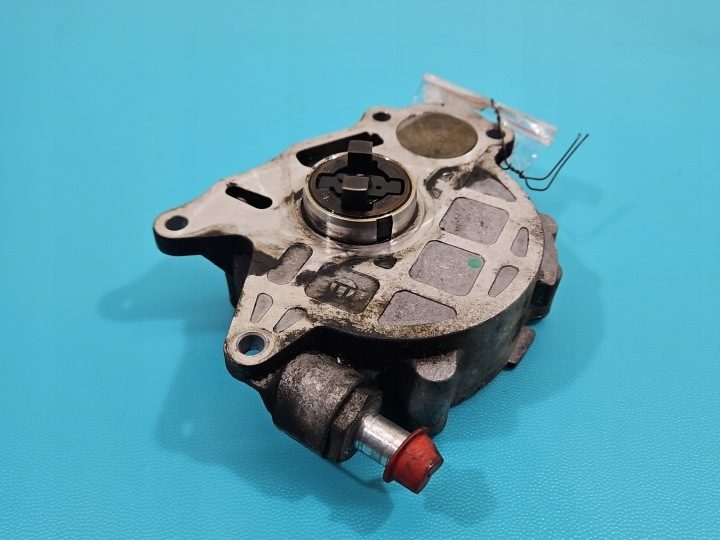 НАСОС ВАКУУМНЫЙ VW PASSAT B6 03L145100 2.0 TDI BOSCH, фото 1