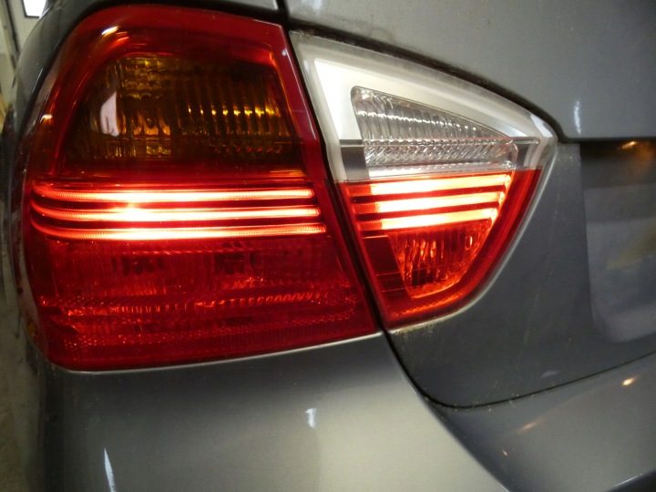 BMW 3 E90 фонарь левый задний крыло 6937457, фото 4