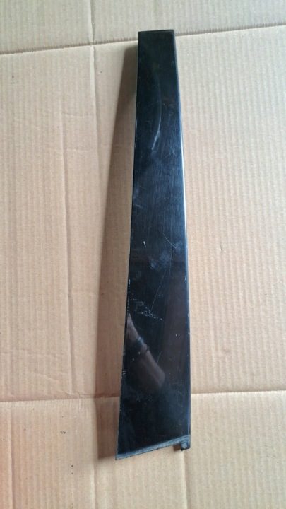 МОЛДИНГ ДВЕРИ ВЕРТИКАЛЬНЫЙ ЛЕВЫЙ ПЕРЕДНИЙ VW PASSAT B5 УНИВЕРСАЛ, фото 1