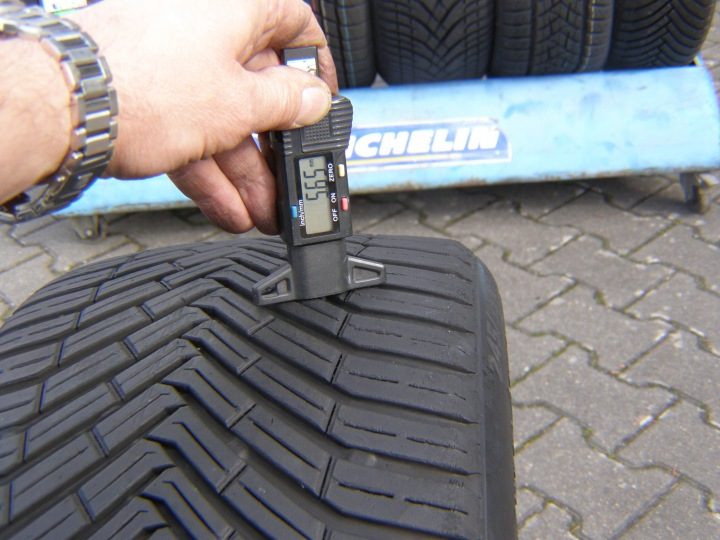 Шина всесезонная Continental AllSeasonContact 245/35R19 93 Y сцепление на снегу (3PMSF), защита диска, усилитель (XL), фото 9