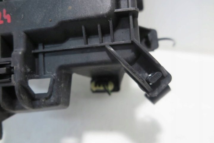 Площадка аккумулятора Opel OE 13235642, фото 4