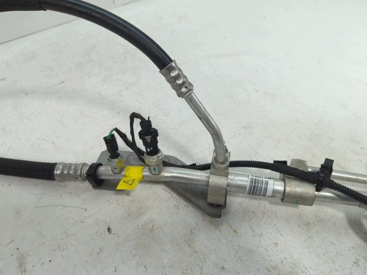 Трубка кондиционера Opel Astra L (2021 - 2026) 9848135680, фото 3