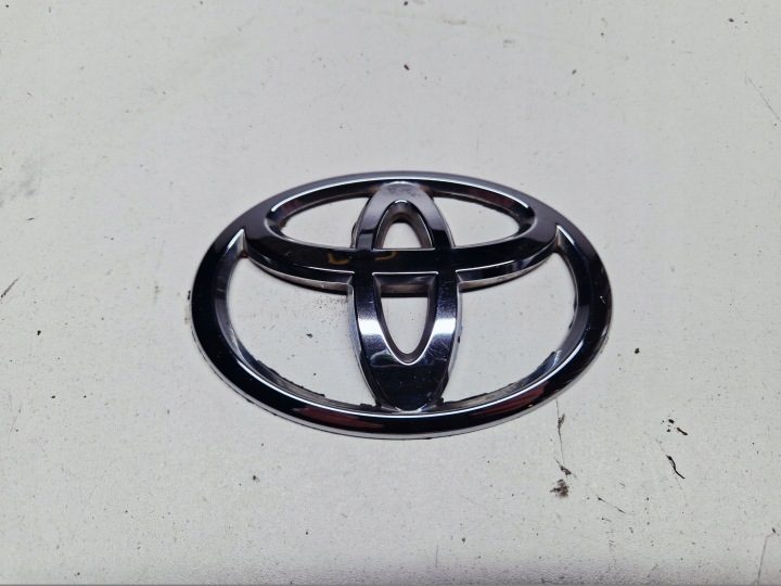 TOYOTA YARIS 2 II ЗНАЧОК ЭМБЛЕМА НА КРЫШКУ 754310D050, фото 1