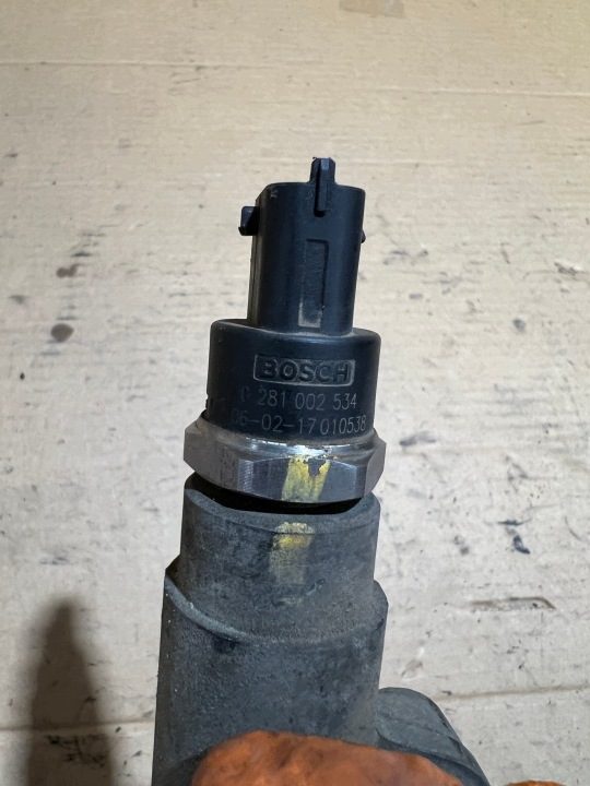 Accord VII Honda 2,2 Датчик Давления топлива 0281002534, фото 1