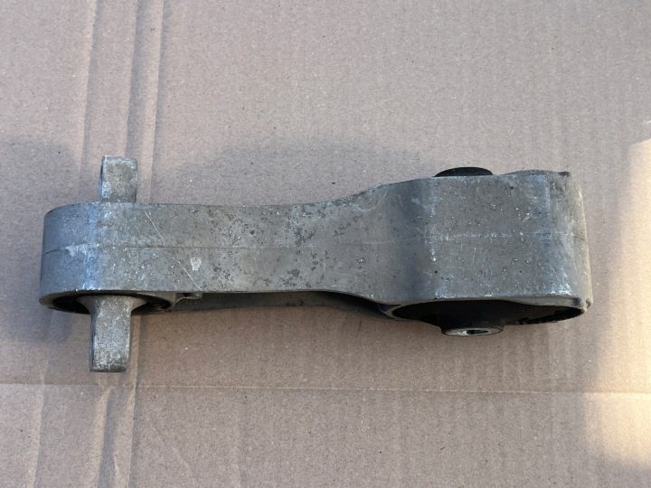 Кронштейн, опора двигателя BMW 1 F40 M135 17276810, фото 1