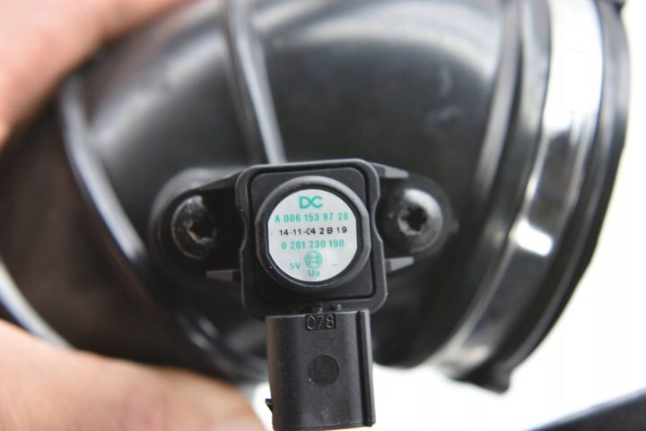 Mercedes C207 W207 W212 W204 2.2CDI ПАТРУБОК ВОЗДУХА + ДАТЧИК CIŚNIENI, фото 5