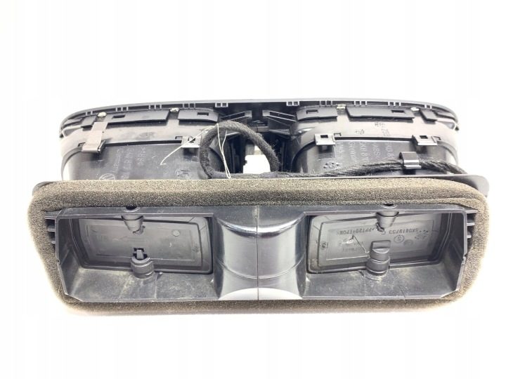 ДЕФЛЕКТОР ОБДУВА ПЕРЕДНИЙ СРЕДНИЙ VW GOLF VI 5K0815736D Хэтчбек 08-14, фото 3