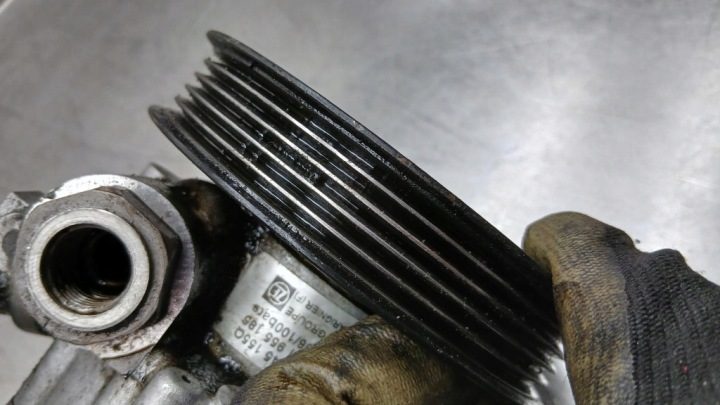VW Passat B5 1.9 TDI насос гидроусилителя 8D0145155Q, фото 8