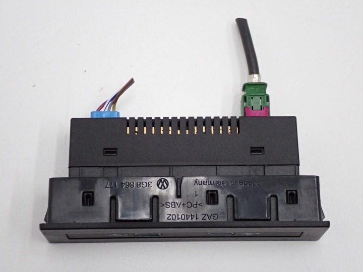 ГНЕЗДО ПОРТ USB C ЗАРЯДКИ ЕВРОПА 5NA035700 VW PASSAT B8 22 г., фото 2