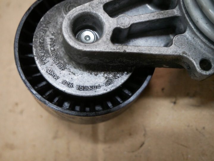 BMW E90 E60 E70 E83 E85 E87 E91 E92 E93 N52 N53 НАТЯЖИТЕЛЬ РЕМНЯ 7530314, фото 4