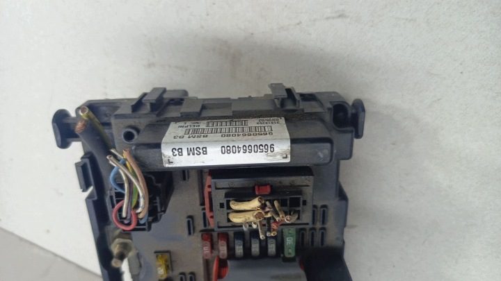 БЛОК ПРЕДОХРАНИТЕЛЕЙ МОДУЛЬ BSM PEUGEOT 206 9650664080, фото 3