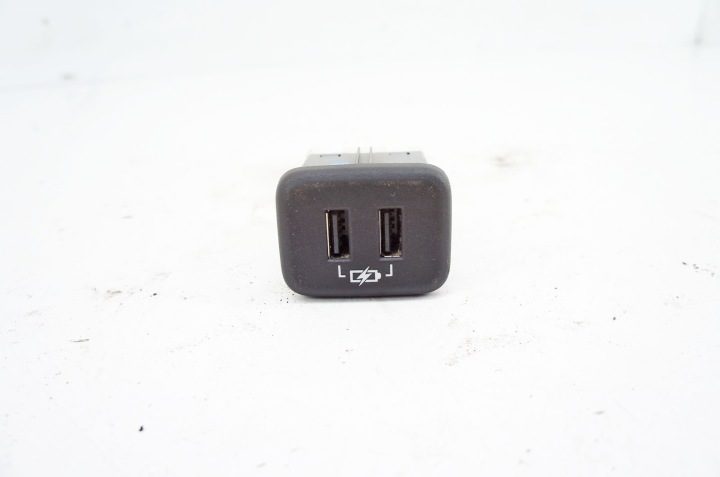 VM092 Opel Insignia B II Разъем USB Тоннеля 13598459, фото 3