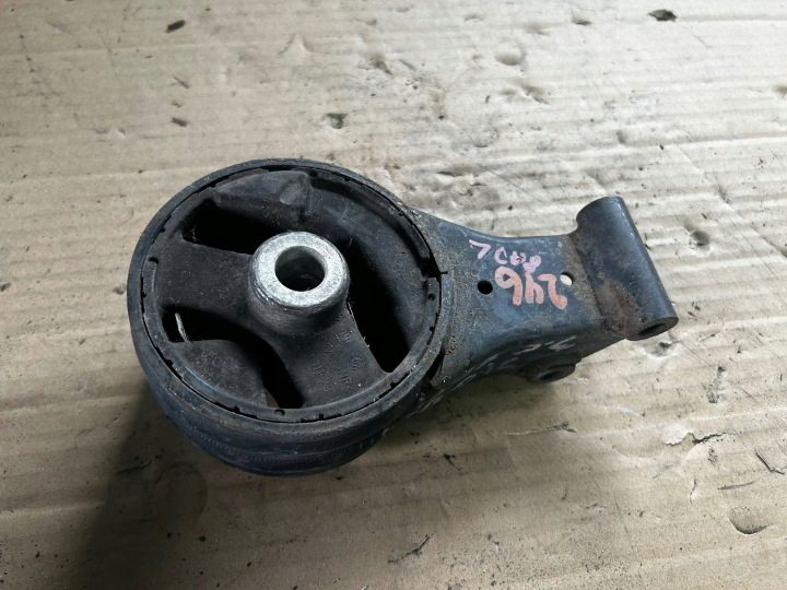 Передняя подушка двигателя OPEL VECTRA C GTS 21031129 1.9L дизель 110 кВт 2004, фото 1