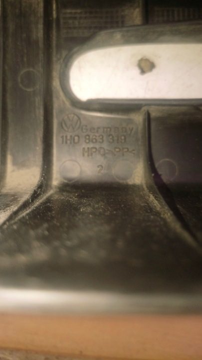 Защита ручного тормоза VW Golf III 1H0863319, фото 1