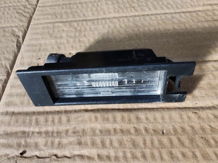 Плафон освещения номерного знака OPEL Astra K 15-19, фото 1
