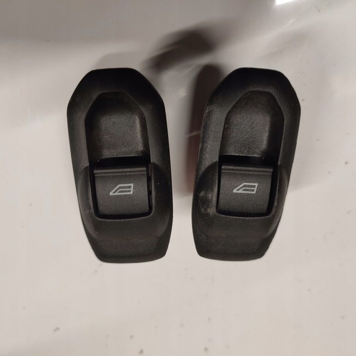 Connect MK2 Tourneo 15 г. кнопка стеклоподъемника левая задняя F1ET14529AA, фото 1