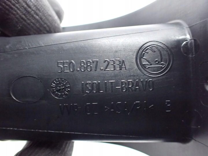 Крышка заглушка Isofix европа 5E0887233A Skoda Octavia III 5E 16 г., фото 4