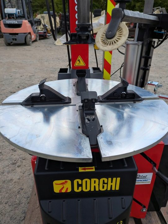 МОНТАЖНАЯ УСТАНОВКА CORGHI A 2015, фото 8