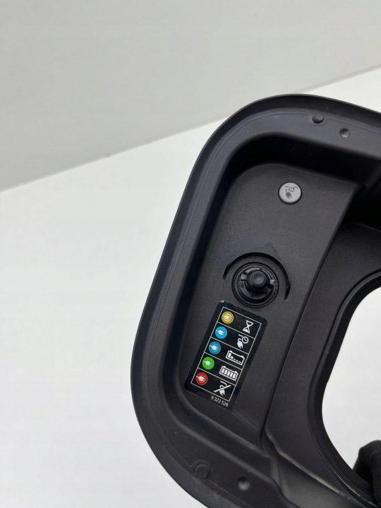 BMW X1 U11 лючок зарядки 9323528, фото 8