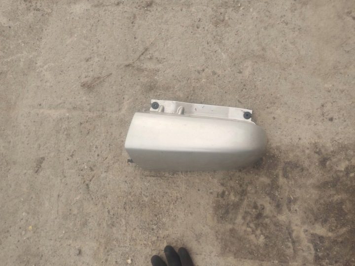 УГОЛ БАМПЕРА ЗАДНЕГО ФОНАРЯ ПРАВОГО RENAULT TRAFIC II 909000150R, фото 2