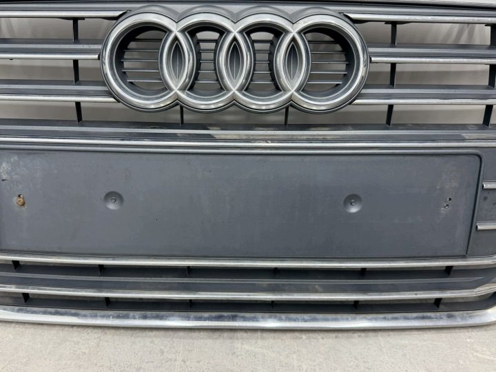 Audi A4 B9 S-Line 8W решетка радиатора хром 8W0853651AB 2016-2019, фото 8