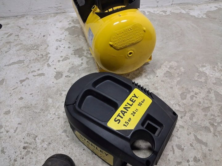 Компрессор безмасляный Stanley B6CC304STN003 24 l 8 бар, фото 10