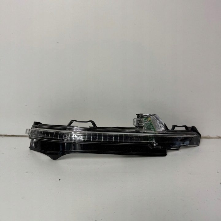 ПОВОРОТНИК LED В ЗЕРКАЛО AUDI Q7 SQ7 II 4M Q5 II BENTAYGA OE 4M0949102A, фото 1