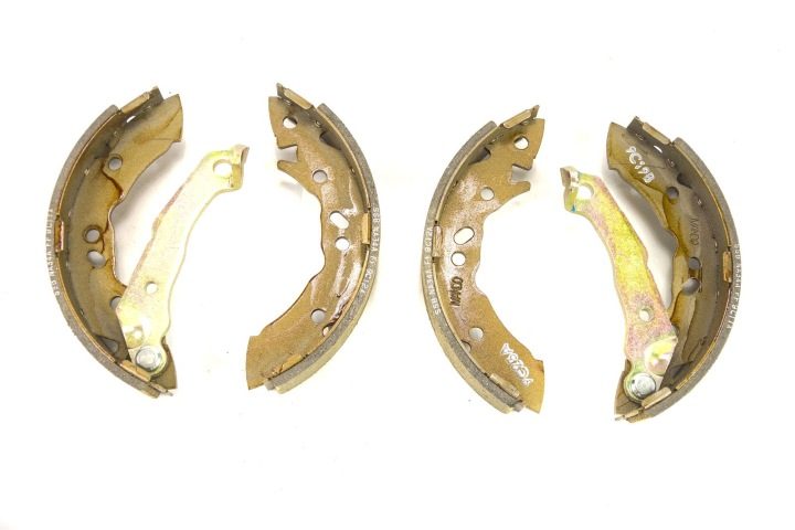 HYUNDAI КОМПЛЕКТ КОЛОДОК ТОРМОЗНЫХ БАРАБАННЫХ 58305-22A01, фото 1