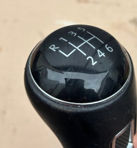 РУЧКА ЧЕХОЛ ПЕРЕКЛЮЧЕНИЯ ПЕРЕДАЧ 5B КОЖА VW POLO V 6R РЕСТАЙЛИНГ 6R0711456B, фото 3